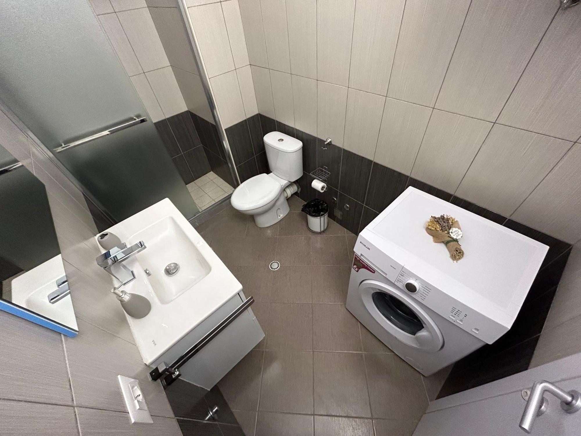 Apartment Pavaresia 669